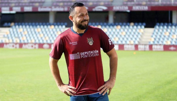 Alfredo Mejía se queda sin equipo tras rescindir su contrato con Pontevedra CF
