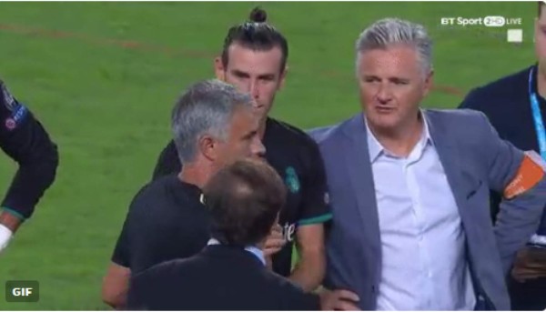 LO MÁS CURIOSO: ¿Qué hacía CR7 en la banca? el frío saludo de Mourinho con los madridistas