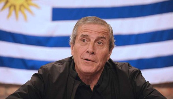 ¡'Bolillo' hace historia! El colombiano está en la lista de entrenadores que en más mundiales ha dirigido