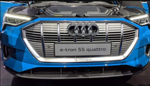 ¡Una joya de 2.3 millones de lempiras! Así es el regalito que recibió el Choco Lozano en España