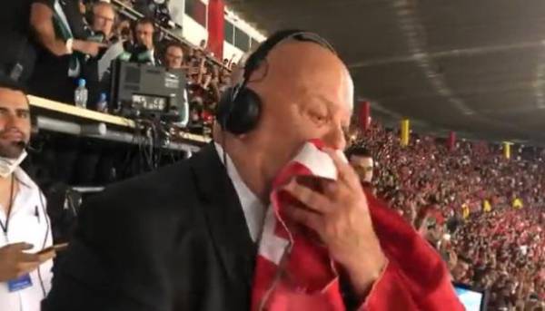 Enrique “El Perro” Bermúdez lloró durante la narración cuando Atlas fue campeón del Apertura 2021. Fue su primera vez viendo al rojinegro levantar un título liguero.