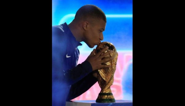 ¡Qué fiestón! Así celebró Francia su título en Rusia ante su público