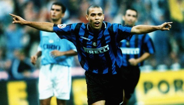 Las camisetas que Ronaldo Nazario vistió durante su carrera