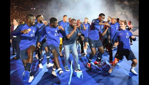 ¡Qué fiestón! Así celebró Francia su título en Rusia ante su público