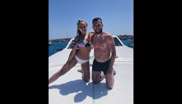 Nuevas fotos: Las vacaciones de lujo de los cracks del fútbol con sus mujeres