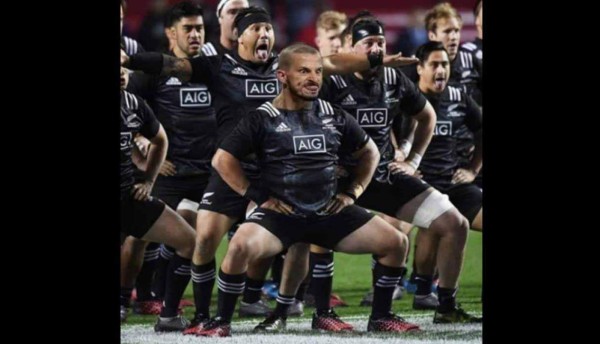 Virales: Los mejores memes de la lengua de Darío Benedetto ante River Plate