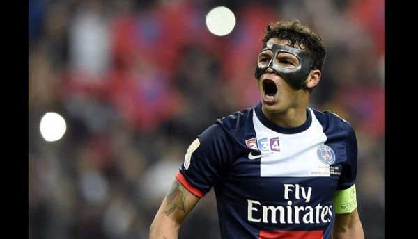 'Choco' Lozano se une al club de los jugadores enmascarados