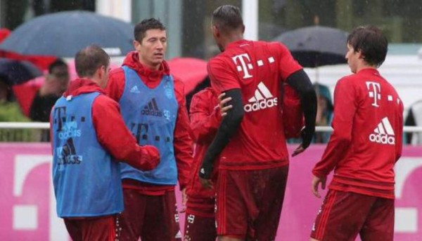 Futbolistas que se fueron a los golpes con sus propios compañeros de equipo: uno perdió la vida