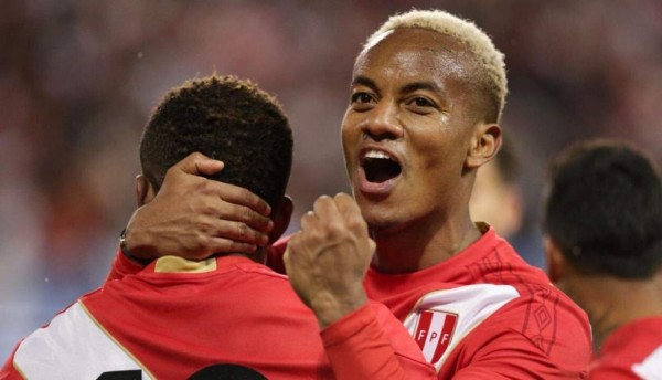 MERCADO: Real Madrid suma dos delanteros; Barcelona oficializará dos salidas