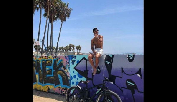 Nuevas fotos: Las vacaciones de lujo de los cracks del fútbol con sus mujeres