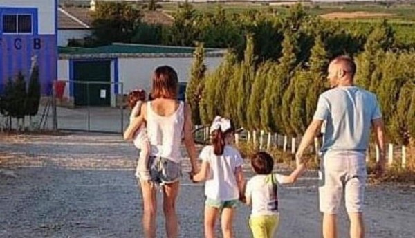 Nuevas fotos: Las vacaciones de lujo de los cracks del fútbol con sus mujeres