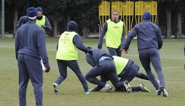 FOTOS: Las peleas más brutales entre compañeros de equipos