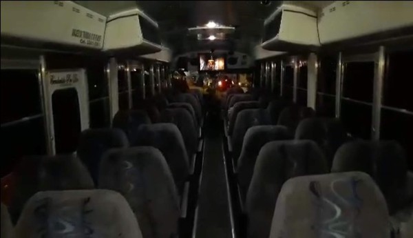 Las apariencias engañan: Los lujos del autobús que traslada al Real de Minas