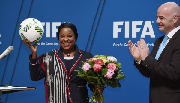 Fatma Diouf es la primera y única mujer en ser secretaria de la FIFA.