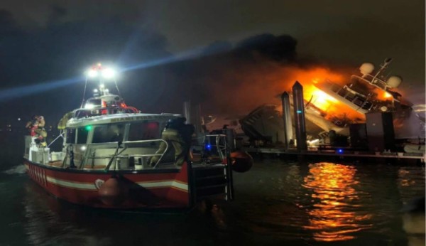 Así quedó el lujoso yate de Marc Anthony valorado en 7 millones de dólares que fue destrozado por un voraz incendio