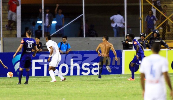 Las extrañas cosas que se han visto en juegos de Liga Nacional de Honduras