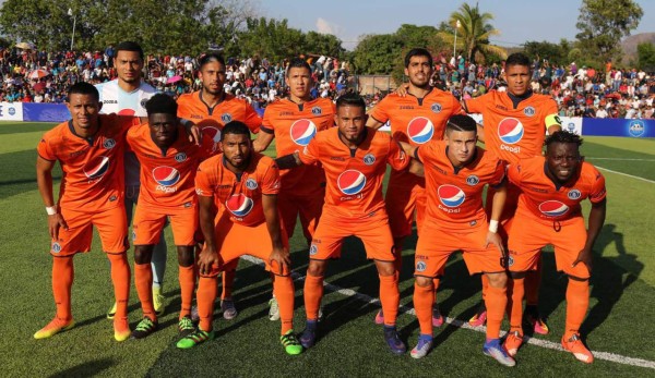 RUMORES Y FICHAJES: Olimpia confirma dos jugadores y Vida otro argentino