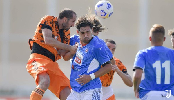 Cristiano Ronaldo ya factura y hay nuevo ídolo: Así fue el debut de Andrea Pirlo con Juventus&nbsp;&nbsp;