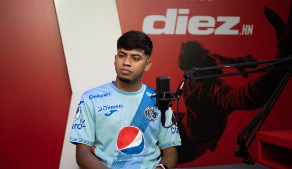 Jhen Cléver Portillo pasó por los micrófonos de DIEZ. Fotos cortesía: Mauricio Ayala.