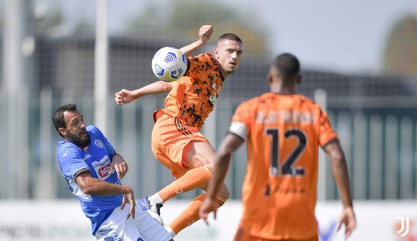 Cristiano Ronaldo ya factura y hay nuevo ídolo: Así fue el debut de Andrea Pirlo con Juventus&nbsp;&nbsp;