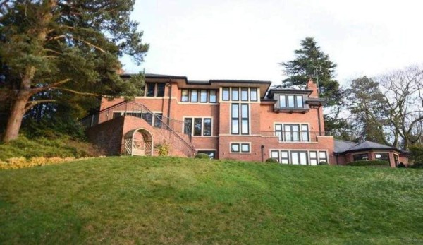 ¡Espectáculo! Así es la lujosa mansión que Cristiano Ronaldo tiene en venta en Mánchester