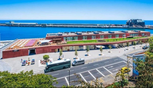 Fotos: Ahora es duelo de empresarios: ¿Cuál gusta más, el restaurante de Messi o el hotel de Cristiano?