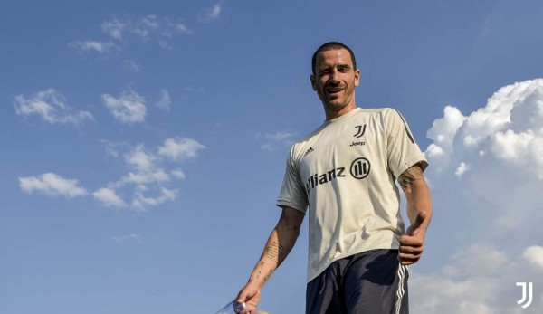 ¿Cómo lo recibió Cristiano Ronaldo? Así fue el primer entrenamiento de Pirlo en la Juventus