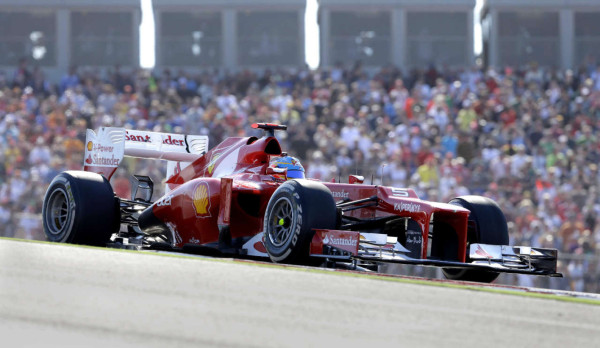 Hamilton ganó en EE.UU., y el campeón de la F1 se conocerá en Brasil.