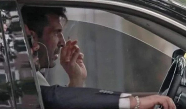 Dos del FC Barcelona y de la Juventus: Grandes futbolistas que fueron cazados fumando