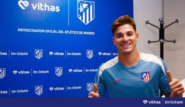 Imagen de Julián Álvarez tras pasar las pruebas médicas con el Atlético de Madrid.