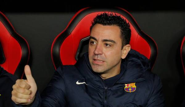 Xavi Hernández, entrenador del Barcelona, cuestionó el hecho de que el partido de su equipo no se suspendiera ante tanta baja que tiene por el covid-19.