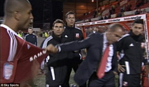 Las peleas más recordadas de los entrenadores de fútbol