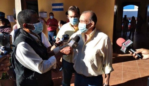 Xiomara Castro y 'Papi' a la orden: candidatos presidenciales ejercen sufragio en elecciones de Honduras