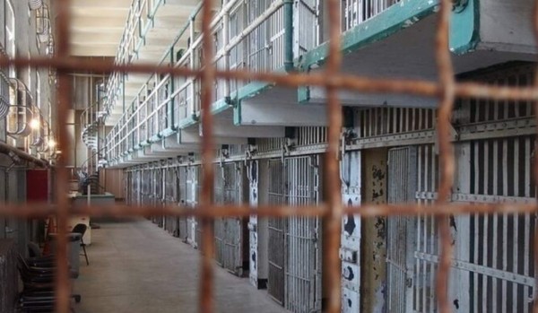 Miembros de diferentes pandillas compartirán celdas en El Salvador