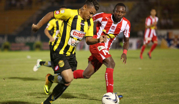 EN VIVO: Marathón vuelve a ponerse arriba