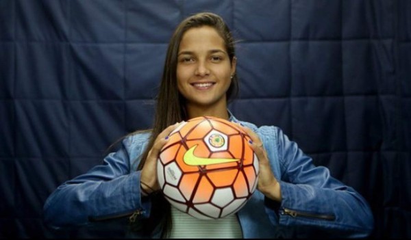 Conocé a Deyna, la hermosa venezolana nominada al premio The Best