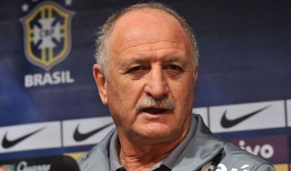 ¡'Bolillo' hace historia! El colombiano está en la lista de entrenadores que en más mundiales ha dirigido