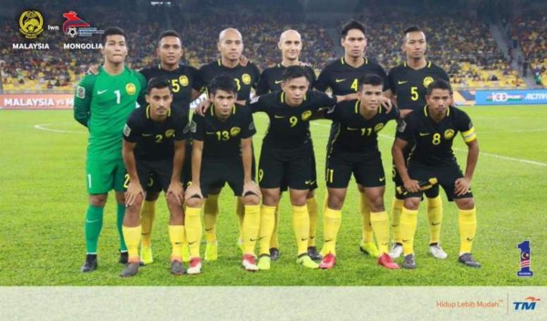 Las cláusulas de los futbolistas al descubierto: Fiestas, no viajar en avión y una playa privada