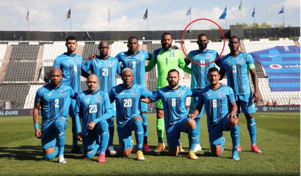 El futbolista catracho que sorprendió a fotógrafos griegos y los 'pelones' de Honduras ante Grecia