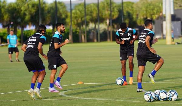 Honduras en su entrenamiento de este miércoles antes de partir hacia Jamaica. Fotos: Fenafuth.
