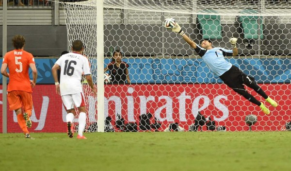 'Pipo” González y Keylor Navas en el once americano del Mundial