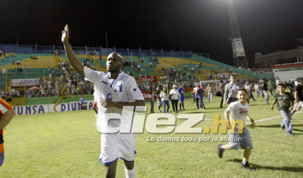 'El Rey' David se retiró del fútbol en un partido en el Morazán.