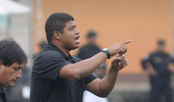 Guatemala: Ronald Gómez vuelve a la dirección técnica de Halcones FC