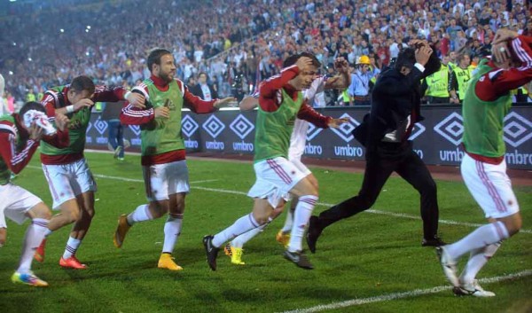 Incidentes y caos en el encuentro entre Serbia-Albania