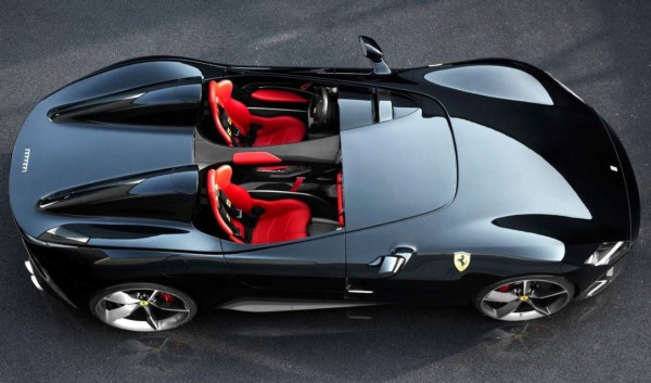 Ibrahimovic y su egócentrico regalo de cumpleaños: una máquina valorada en casi dos millones de dólares