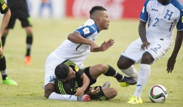 ¡No apto para sensibles! Las lesiones más escalofriantes que se han visto en el fútbol