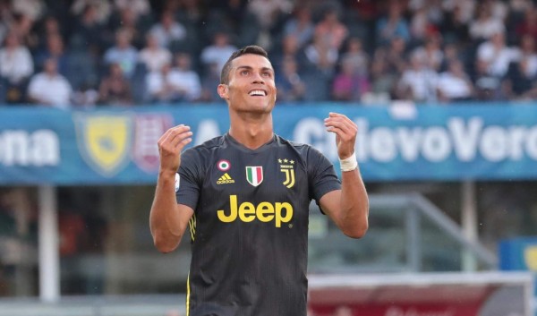 Verona (Italy), 18/08/2018.- Juventus' Cristiano Ronaldo reacts during the Italian Serie A soccer match AC Chievo Verona vs Juventus FC at the Bentegodi stadium in Verona, Italy, 18 August 2018. (Italia) EFE/EPA/FILIPPO VENEZIA
