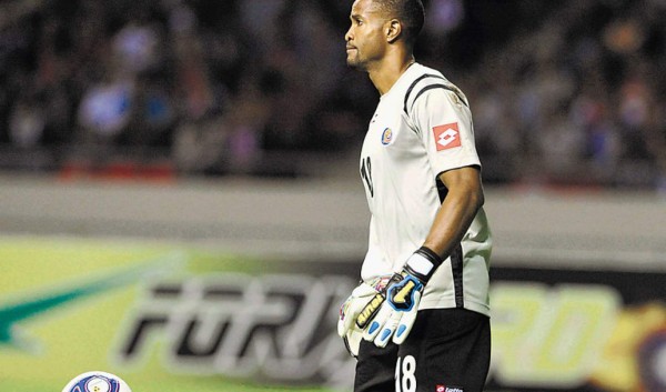 Noel Valladares, el portero con más juegos en la eliminatoria de la Concacaf