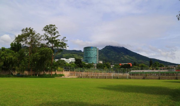 Conoce el búnker de trabajo de Ramón Maradiaga en El Salvador