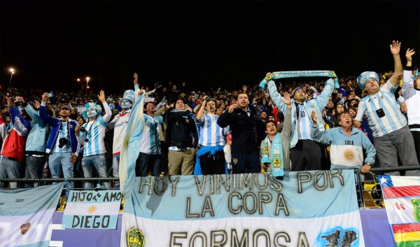 Argentina sufre en penales pero se mete a semifinales de Copa América